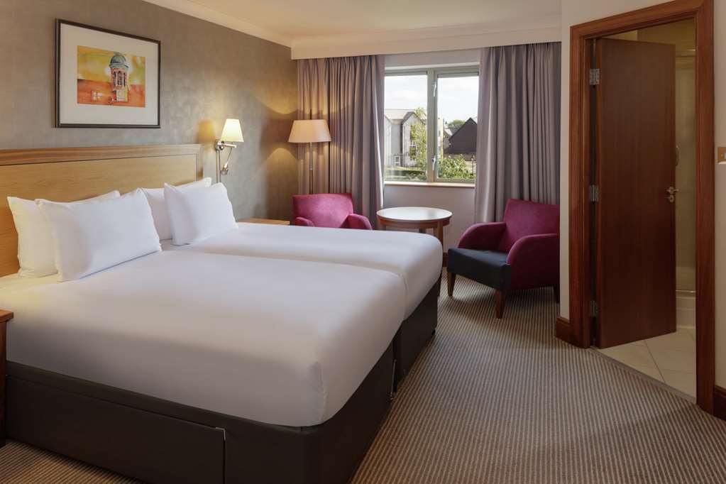 Cambridge Belfry Hotel & Spa Cambourne Habitación foto